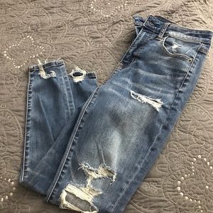 American Eagle Distressed Jeans Size 4